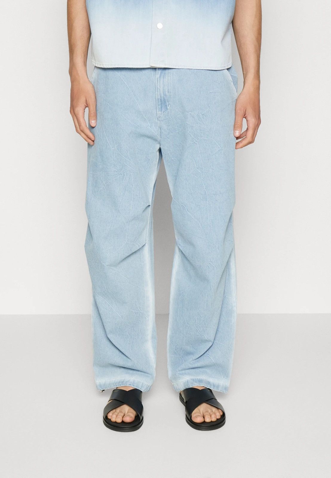 Solid Homme × Wooyoungmi !DS! SS23 Solid Homme Washed Indigo Denim Pants Size US 34 / EU 50 - 2 Thumbnail