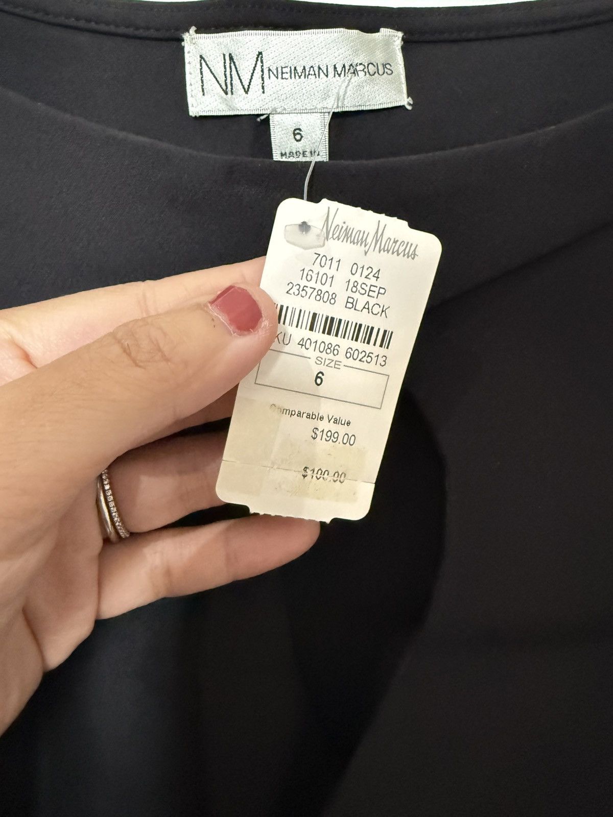 Neiman Marcus Neiman Marcus women dress size 6 Size M / US 6-8 / IT 42-44 - 3 Thumbnail