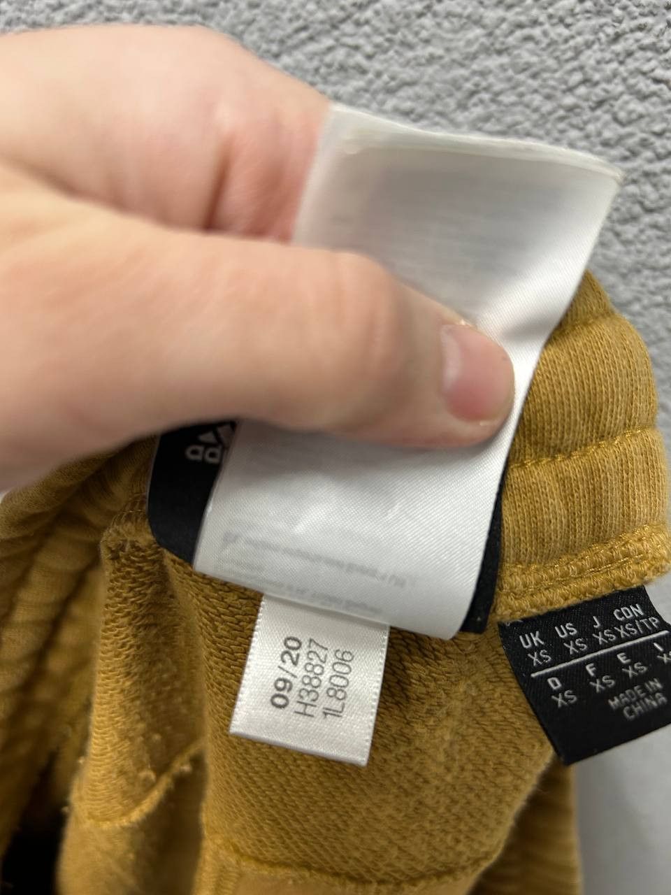 Adidas × Ivy Park Adidas x Ivy Park cargo sweatpants unisex size XS Size US 28 / EU 44 - 17 Thumbnail