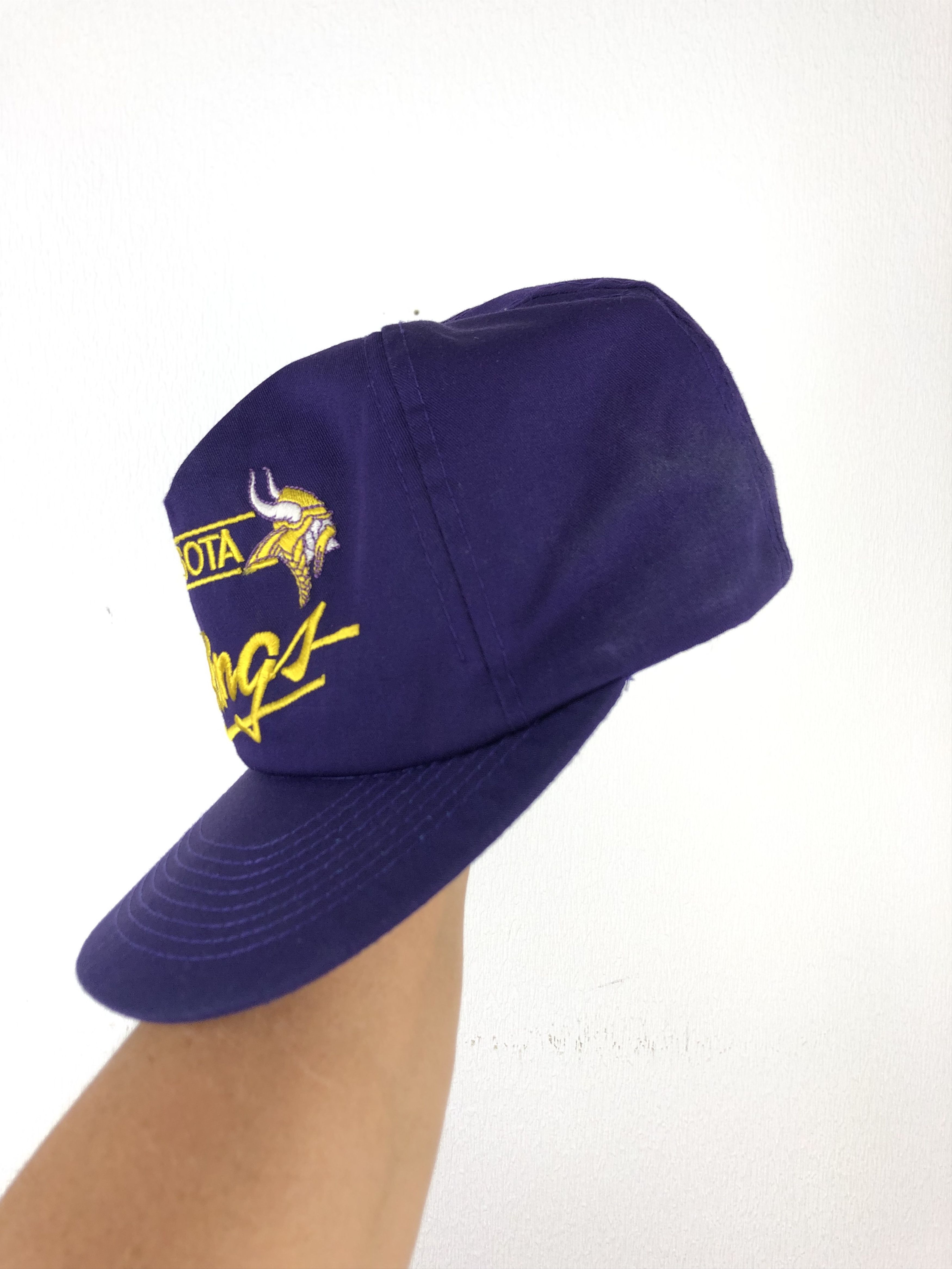 Vintage Vintage Minnesota Vikings Cap Snapback Logo Football Size ONE SIZE - 3 Thumbnail