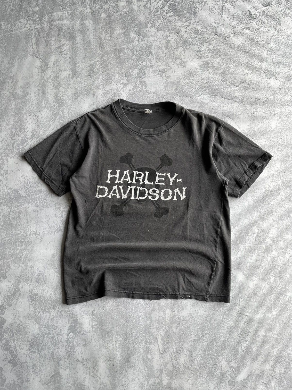 Harley Davidson Vintage 90s Harley Davidson Bones Skull Faded Black T Shirt Size US L / EU 52-54 / 3 - 1 Thumbnail