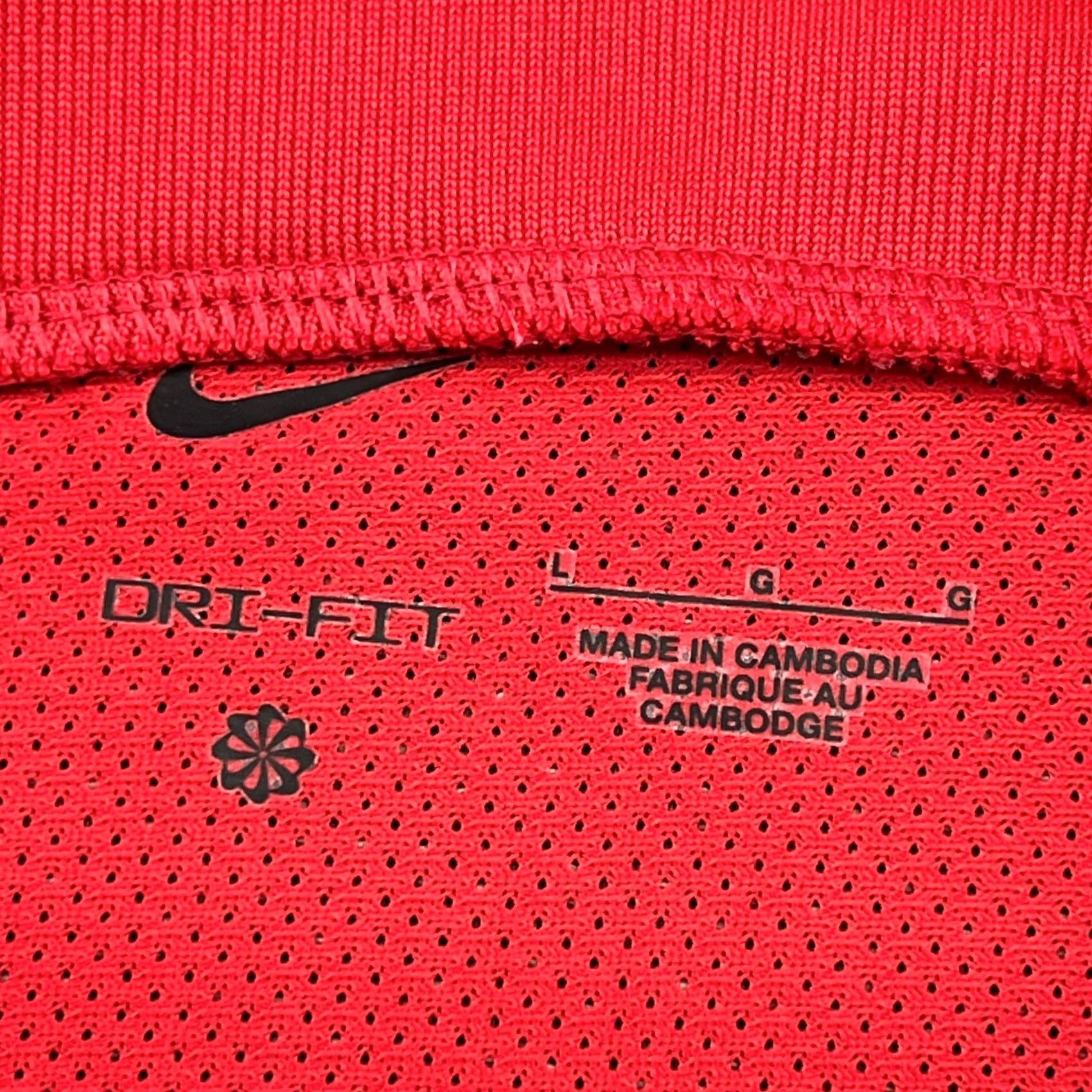 Nike VINTAGE Nike Shirt Football Jersey CS Brann Training Mens L Red Short Sleeve Polyester 100% Moisture Wicking Quick Dry Camiseta Sports Football Mens Size US L / EU 52-54 / 3 - 5 Thumbnail