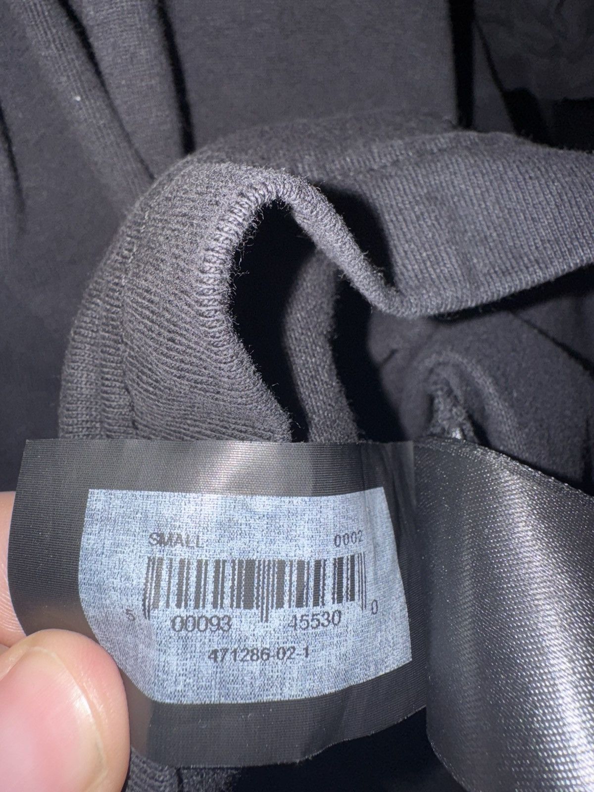 Balenciaga × Gap × Yeezy Yeezy Gap Balenciaga Dove 3/4 Tee Black Size US S / EU 44-46 / 1 - 8 Thumbnail