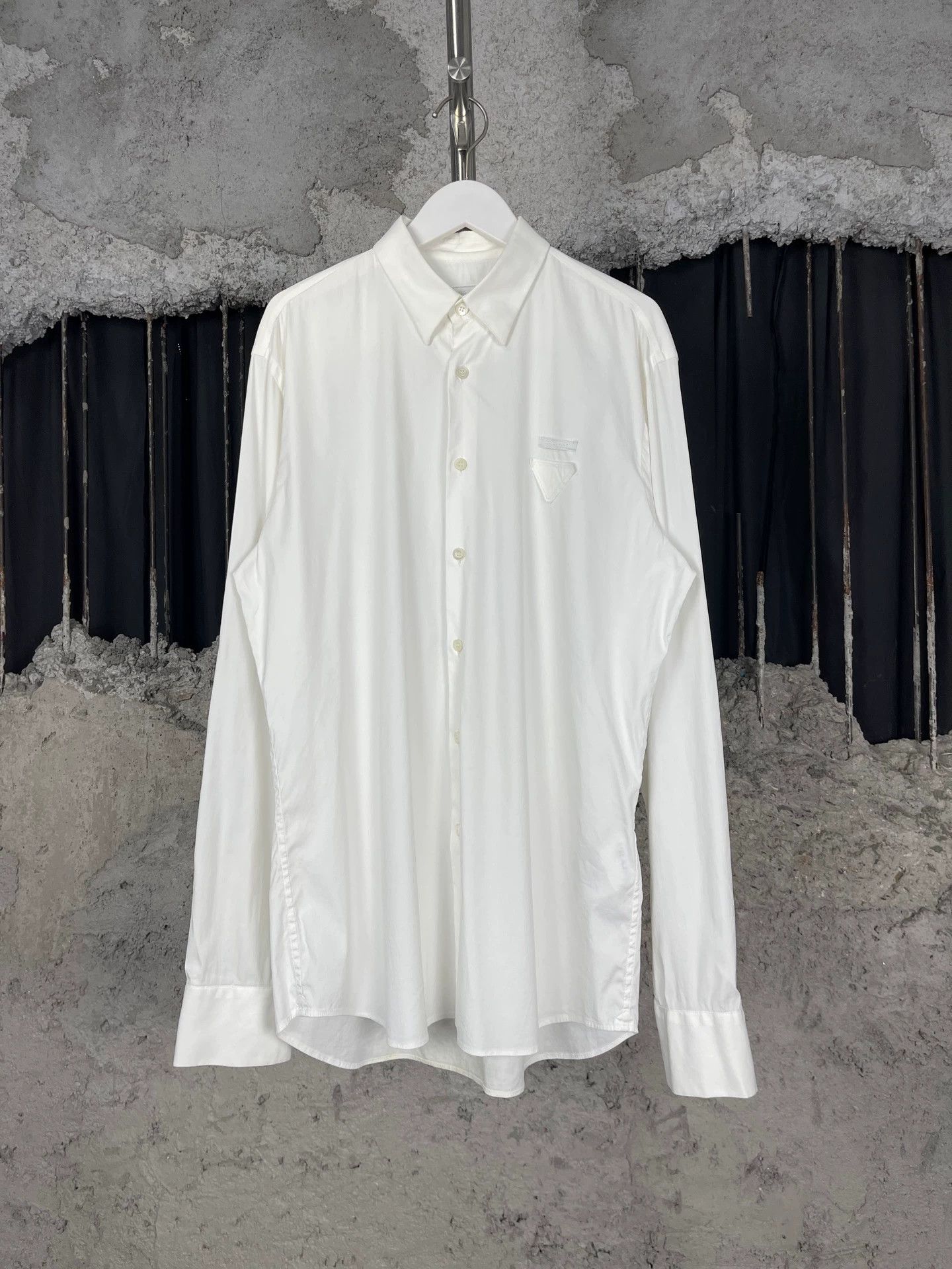 Prada Prada Triangle Logo Shirt 39 99 New Size US M / EU 48-50 / 2 - 1 Thumbnail