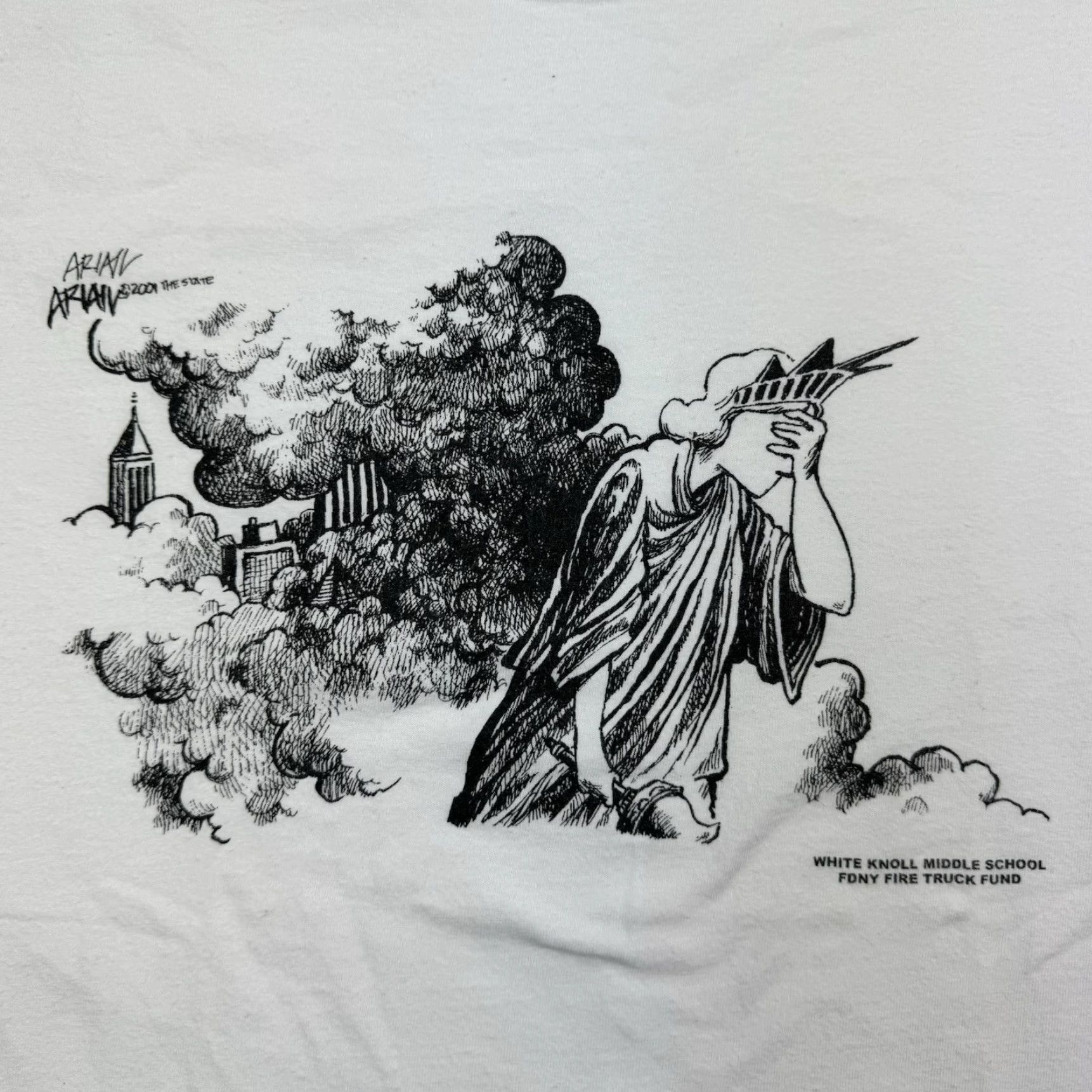 Hanes VINTAGE 9/11 Memorial T Shirt Men Large White Cartoon Statue of Liberty Patriotic USA 90s Size US L / EU 52-54 / 3 - 3 Thumbnail