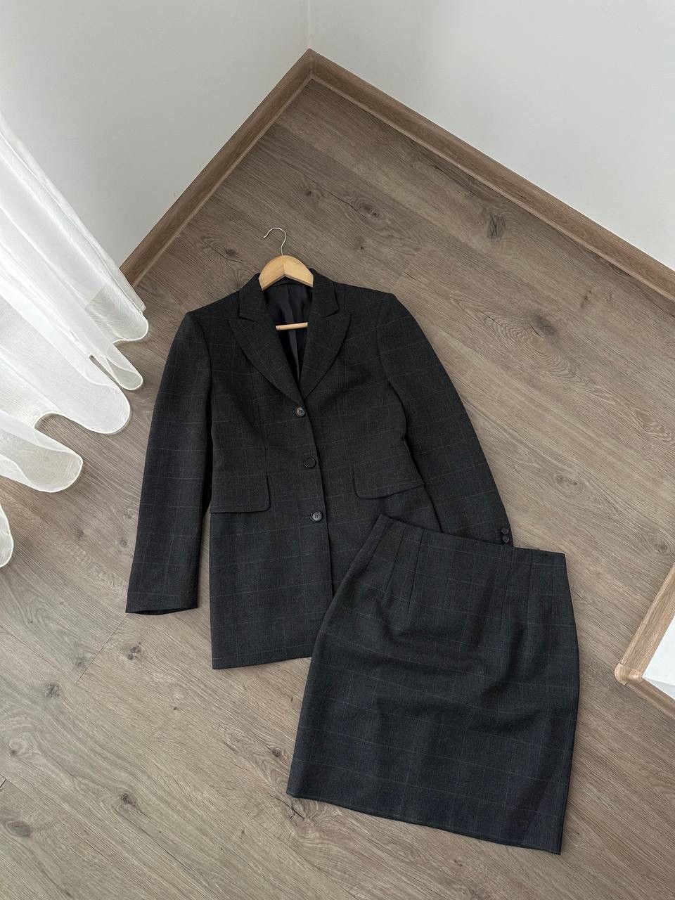 Kiton × Vintage Vintage Kiton Gray Women's Blazer Skirt Suit Lana Mohair Size M / US 6-8 / IT 42-44 - 2 Thumbnail