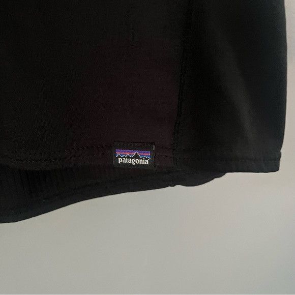 Patagonia PATAGONIA black midweight Baselayer Capilene quarter zip L Size US L / EU 52-54 / 3 - 3 Thumbnail