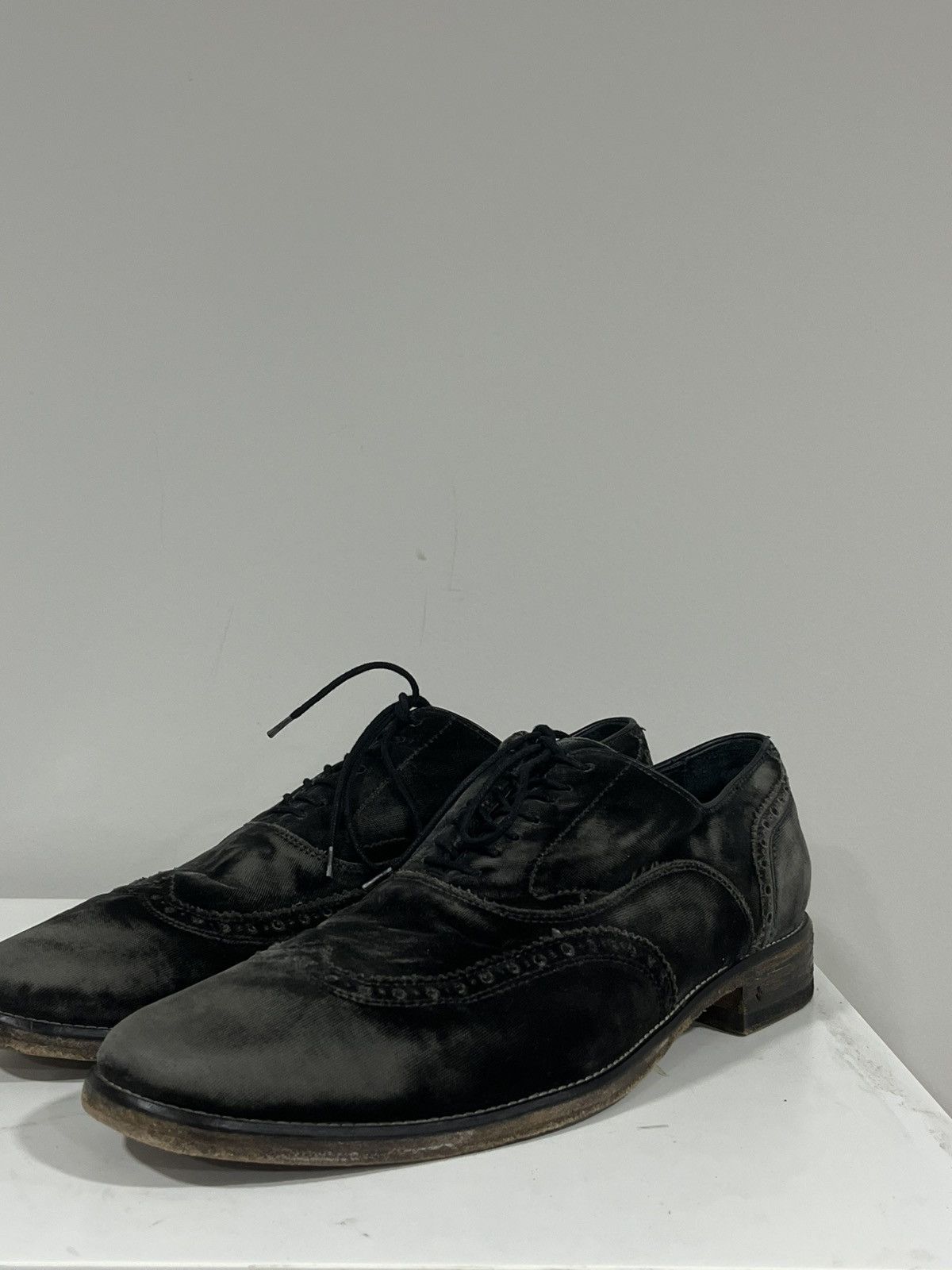 John Varvatos Fleetwood velvet brogues size 10.5. Size US 10.5 / EU 43-44 - 9 Thumbnail