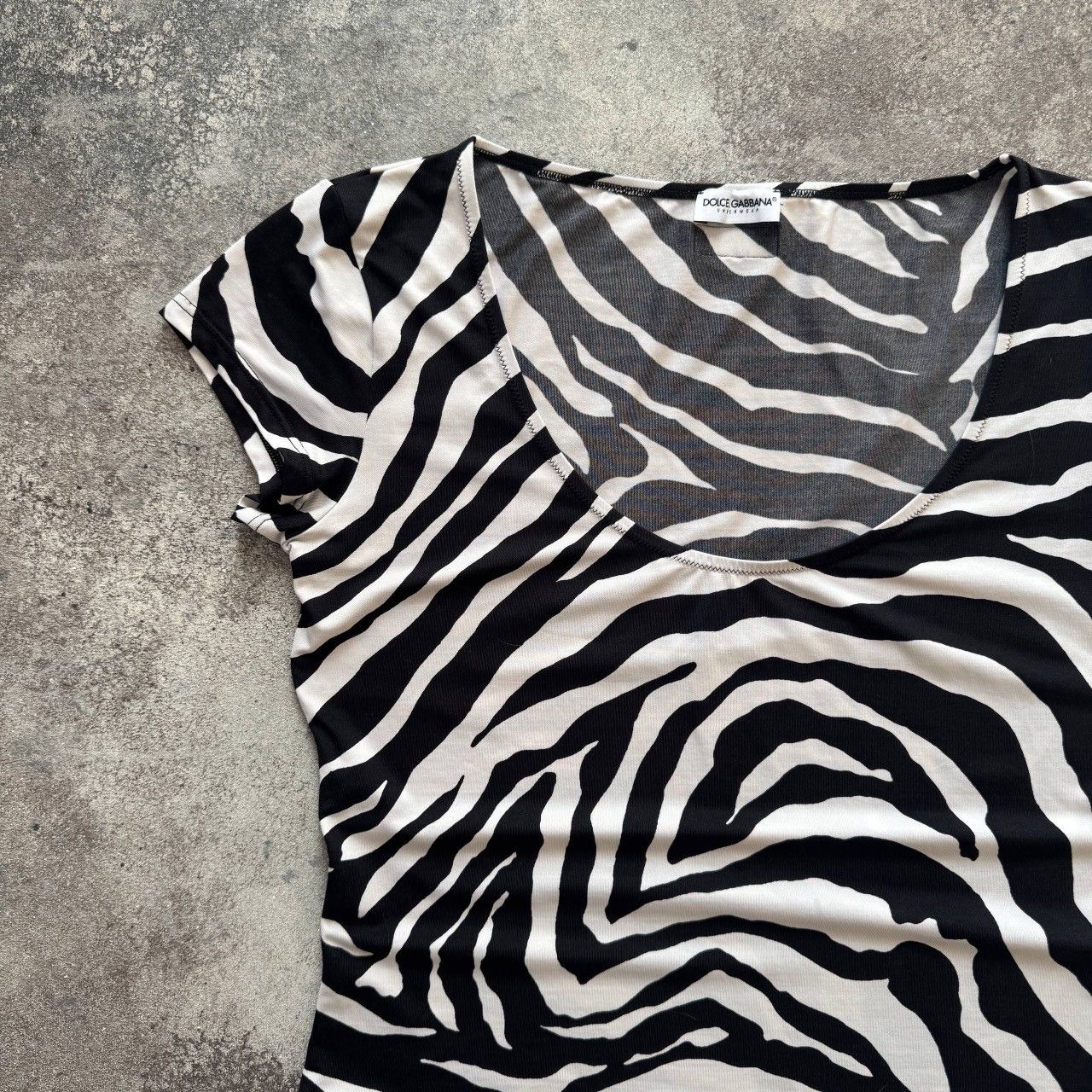 Dolce & Gabbana Dolce & Gabbana Vintage Zebra Print T-Shirt Size L / US 10 / IT 46 - 2 Thumbnail