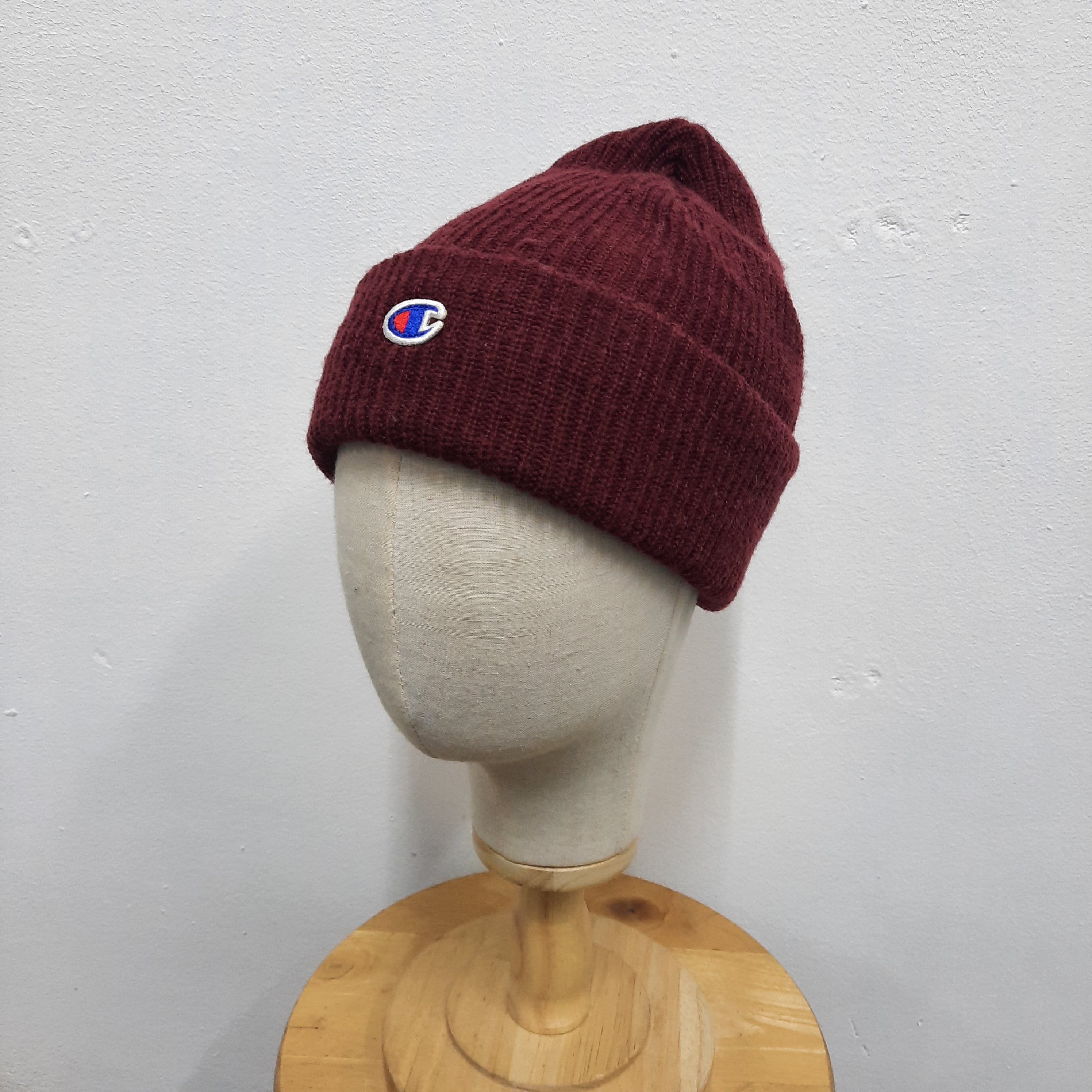 Champion 💥 Champion center logo short beanie hat Size ONE SIZE - 2 Thumbnail