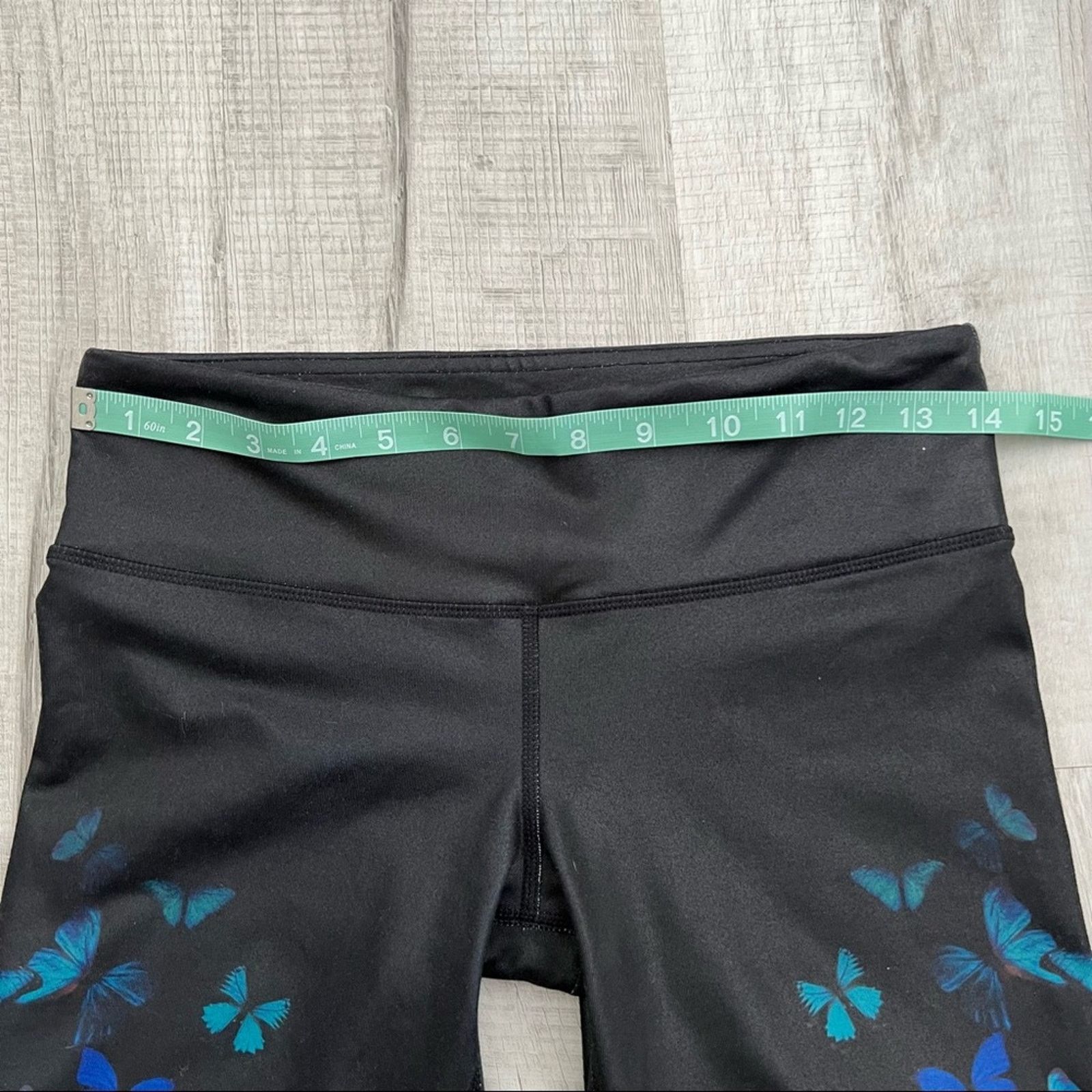 Alo Yoga Alo Yoga x Gypset Goddess butterflies leggings Size 28" / US 6 / IT 42 - 8 Thumbnail