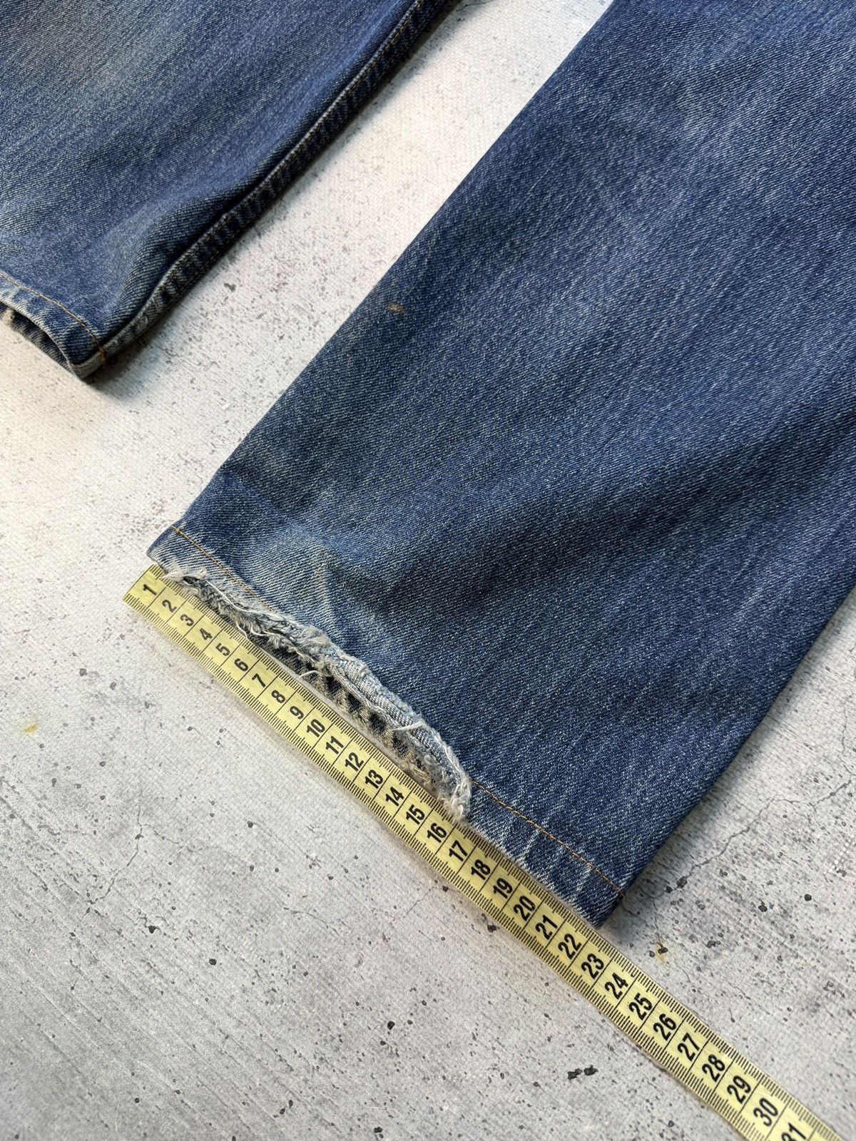 Levi's Vintage Levi's Jeans 505 Faded Blue Straight Leg Denim 36x32 Size US 36 / EU 52 - 9 Thumbnail