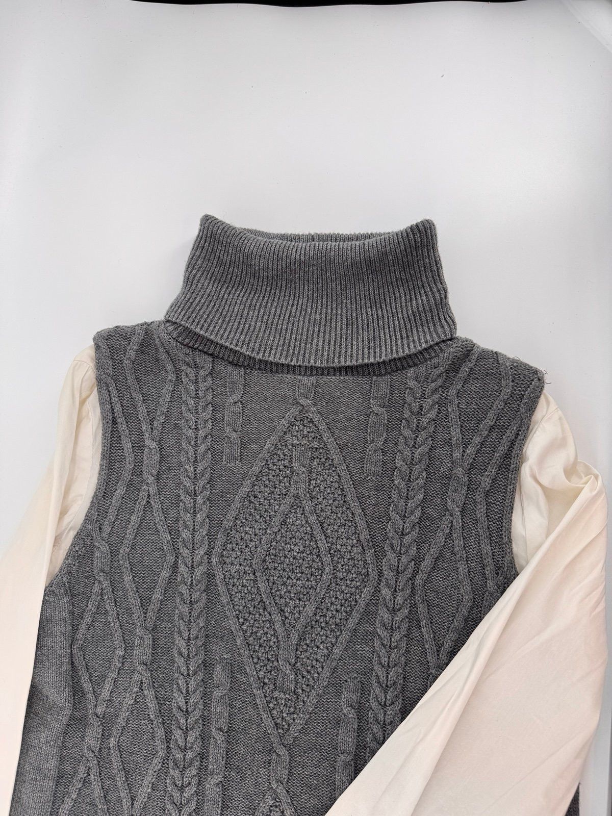 Bailey 44 Bailey 44 Back Tie Whit Gray Cable knit Sweater Top Small. Size S / US 4 / IT 40 - 2 Thumbnail
