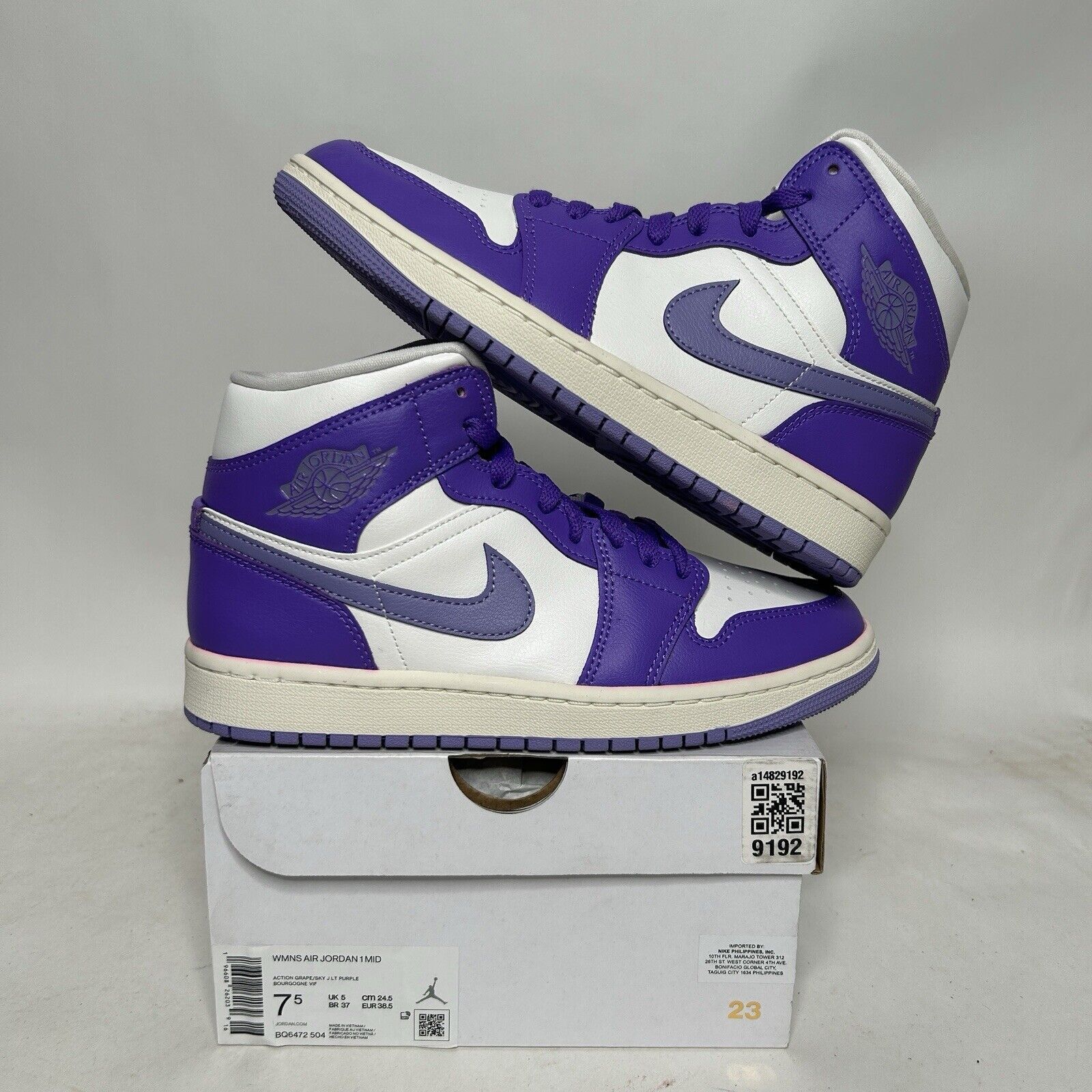 Nike Nike Shoes Air Jordan 1 Mid Retro WMNS “Action Grape” 2024 Size US 7.5 / IT 37.5 - 1 Thumbnail