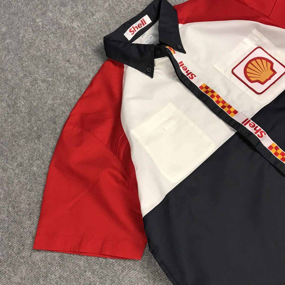 Japanese Brand Y2K SHELL HELIX OIL BRAND JAPAN STYLE DESIGN BUTTON SHIRT Size US L / EU 52-54 / 3 - 4 Thumbnail