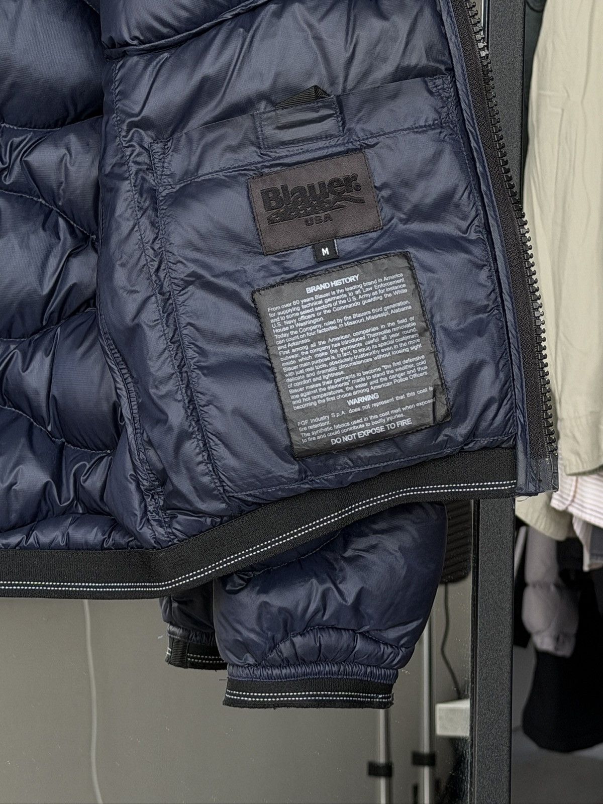 Eddie Bauer Blauer USA Men's Wave Down puffer Jacket size M Size US M / EU 48-50 / 2 - 5 Thumbnail