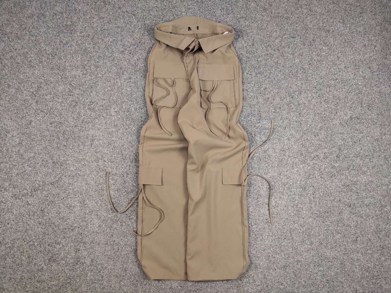 Japanese Brand Vintage 90's Japan Style Baggy Beige Womens Cargo Pants Size 28" / US 6 / IT 42 - 1 Thumbnail