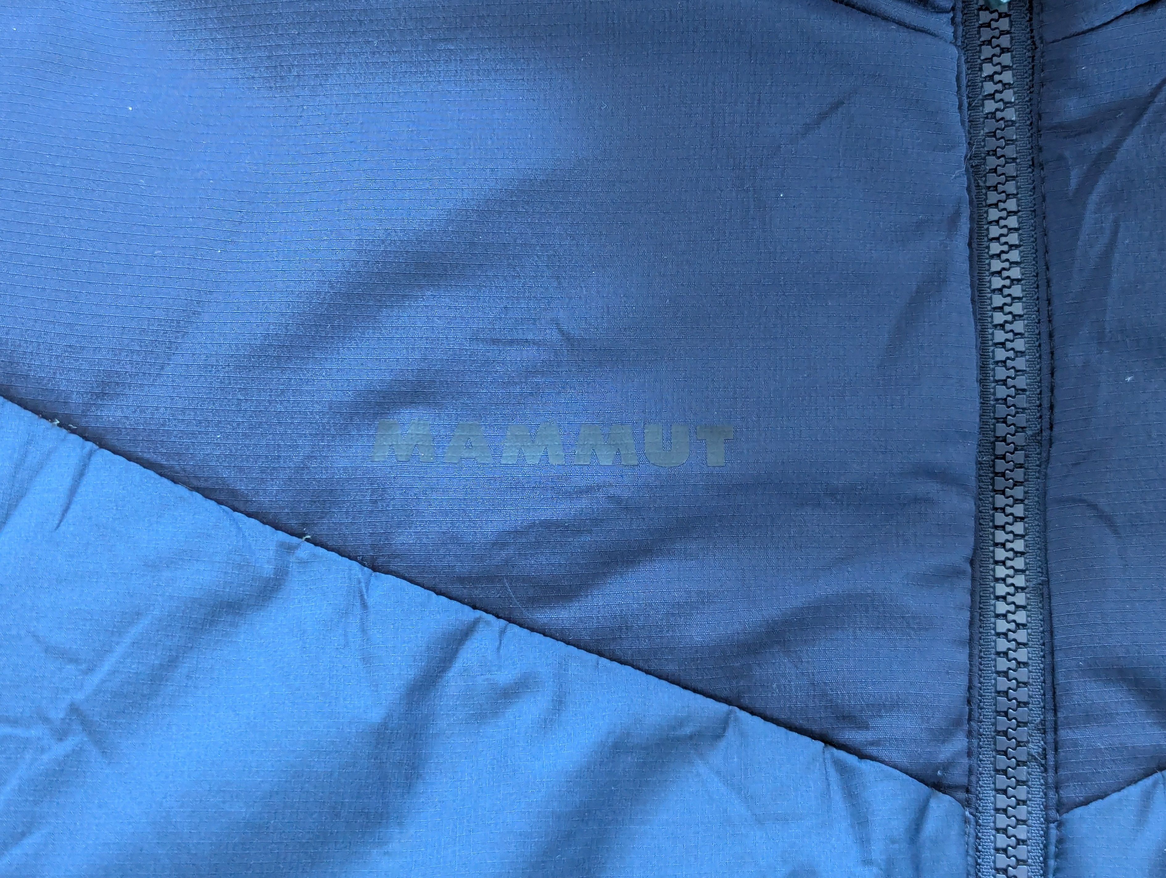 Mammut Mammut Reversible Down Jacket Size M Navy Outdoor Trekking Size US M / EU 48-50 / 2 - 4 Thumbnail