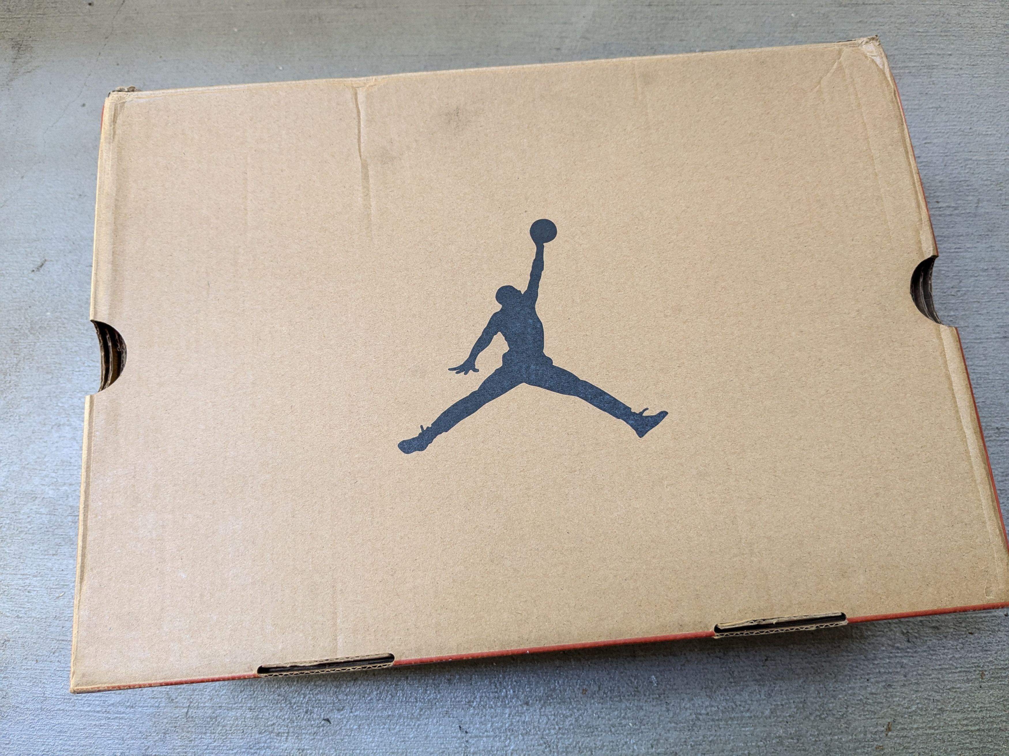 Jordan Brand Nike Air Jordan 12 Retro University Gold 8.5 Yellow Black Size US 8.5 / EU 41-42 - 17 Thumbnail