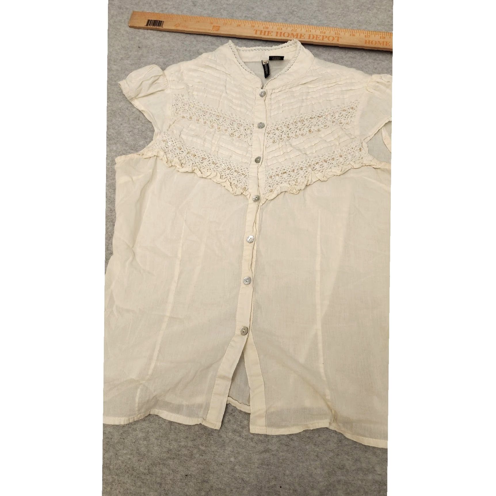 Vintage Passport Shirt Womens Large Ivory Lace Crochet Pintuck Cap Sleeve Button Blouse Size L / US 10 / IT 46 - 4 Thumbnail