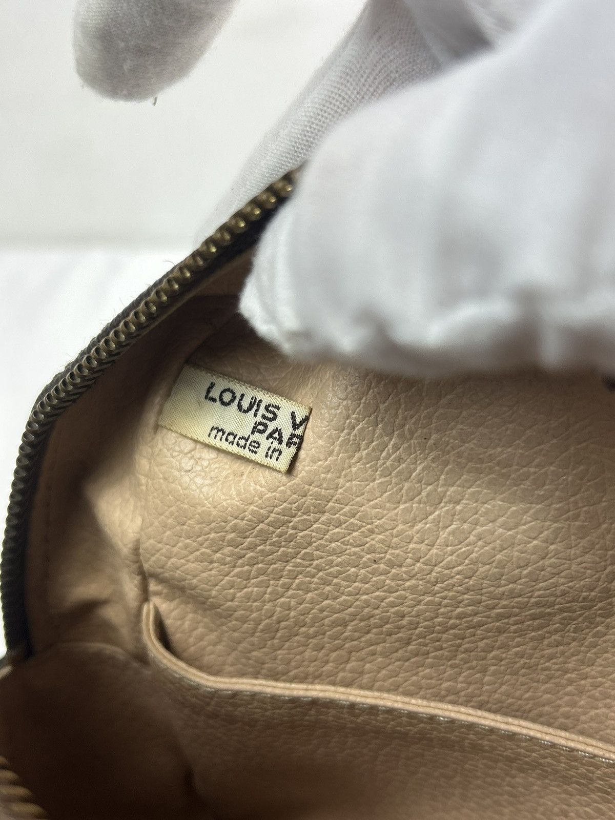 Louis Vuitton Louis Vuitton Monogram Toiletry Bag Size ONE SIZE - 7 Thumbnail