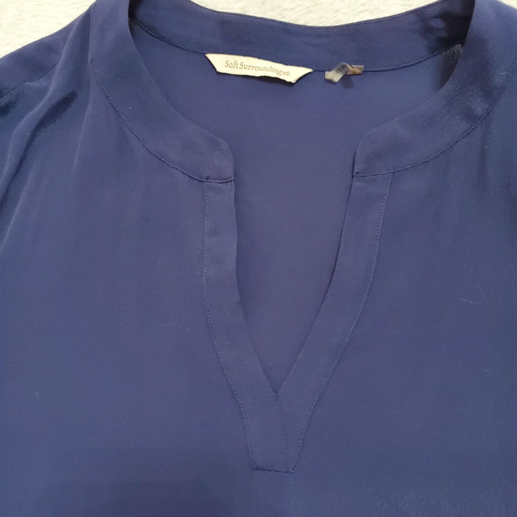 Soft Surroundings Soft Surroundings Tunic Shirt Women S Blue Roll Tab Sleeve Long Sleeve V-Neck Pullover Popover Casual Travel 90s? Size S / US 4 / IT 40 - 6 Thumbnail