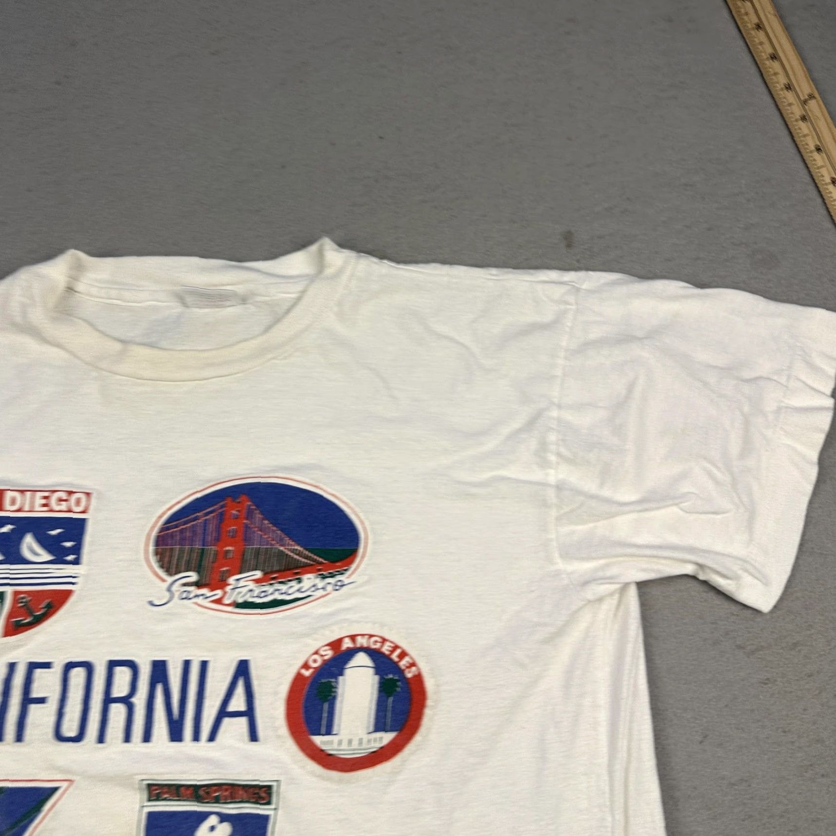 Vintage VINTAGE California Shirt Mens Medium White Tourist Cities Graphic Souvenir 80s Size US M / EU 48-50 / 2 - 6 Thumbnail