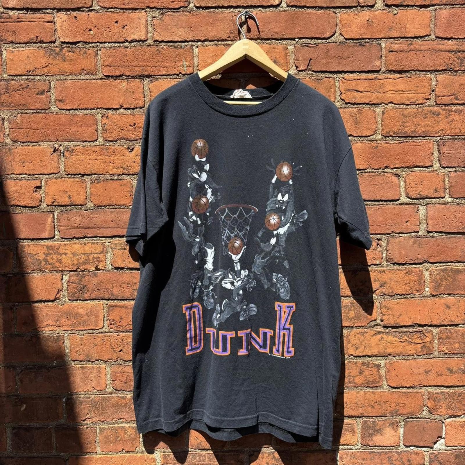 Other vintage looney tunes basketball dunk novel tees t shirt 1996 Size US XL / EU 56 / 4 - 1 Thumbnail