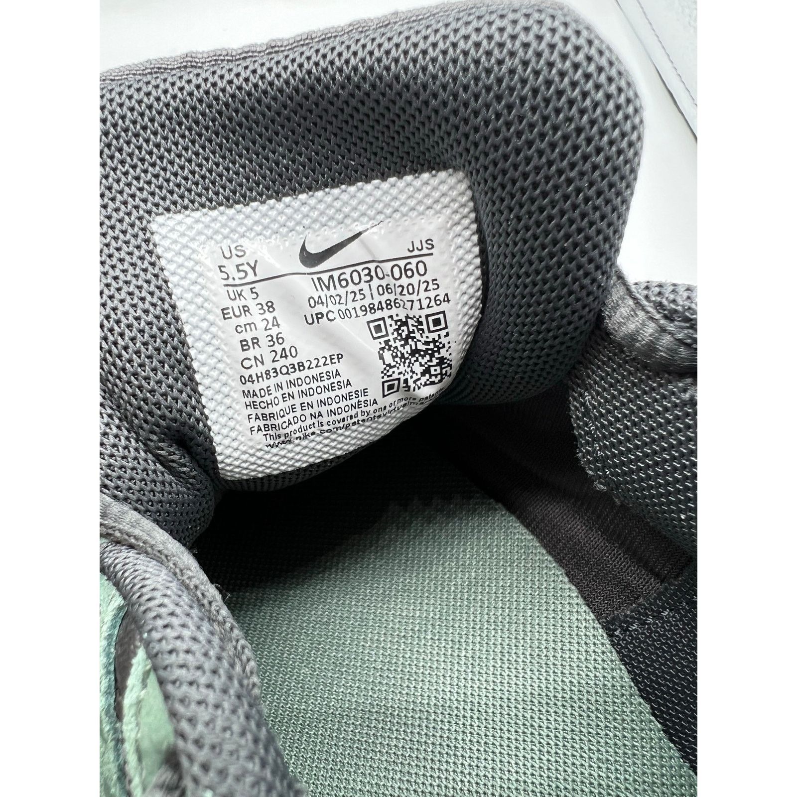 Nike Nike P-6000 “Anthracite Clay Green” size 5.5Y/7 womens Size US 5.5 / EU 38 - 6 Thumbnail