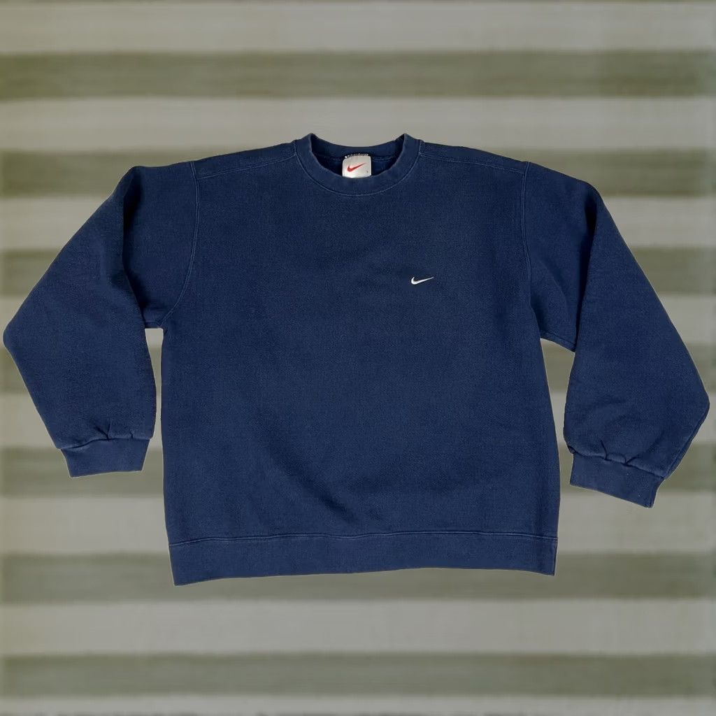 Nike Nike Men’s Vintage 90s Crewneck Sweatshirt Shirt L Navy White Embroidered Logo Crew Neck Size US L / EU 52-54 / 3 - 1 Thumbnail