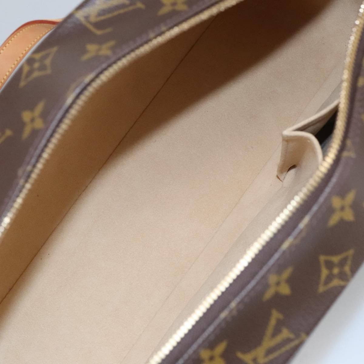 Louis Vuitton LOUIS VUITTON Monogram Cite GM Hand Bag M51181 Size ONE SIZE - 10 Thumbnail