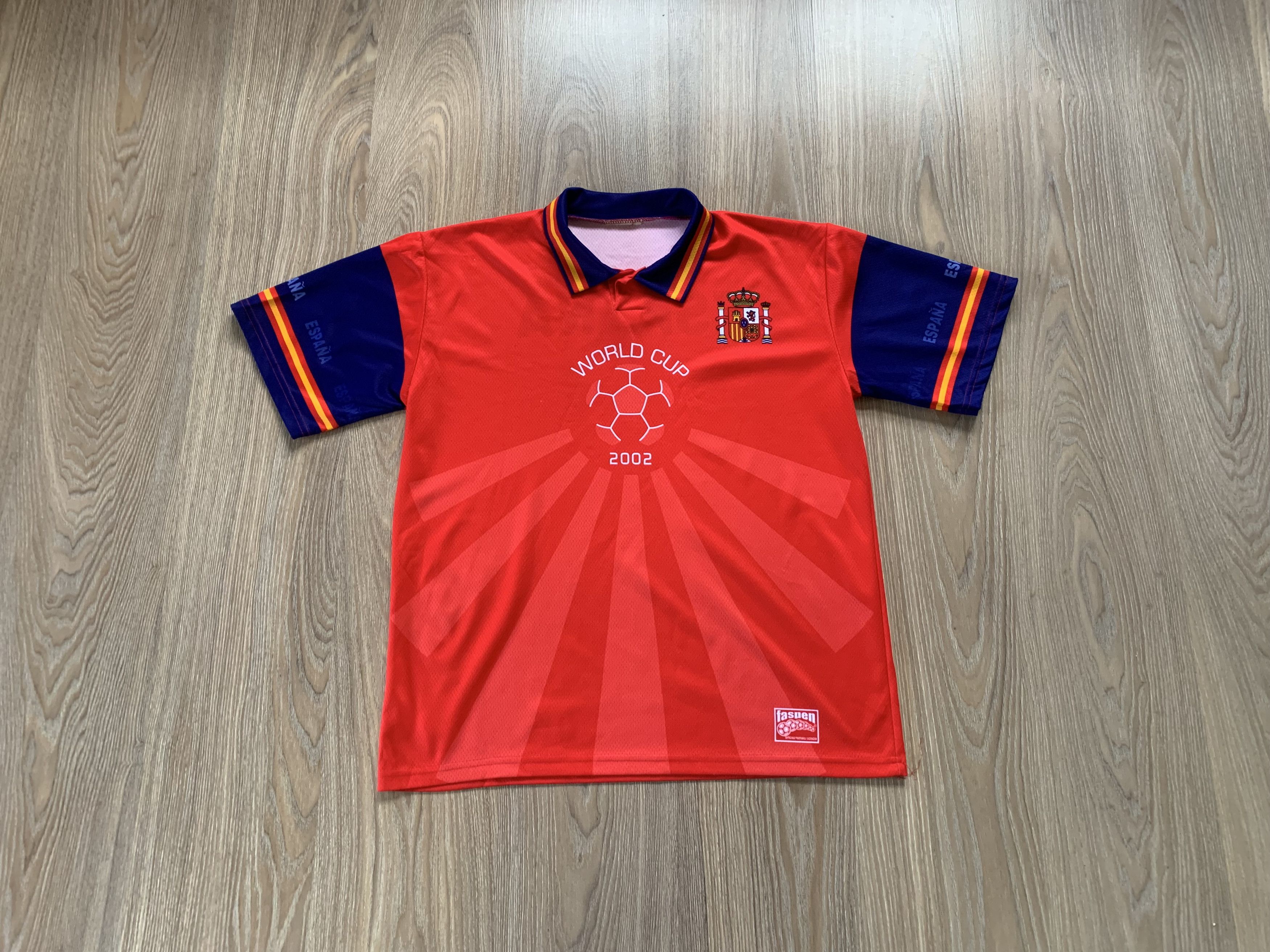 Other Spain World Cup 2002 Soccer Jersey Size US L / EU 52-54 / 3 - 1 Thumbnail