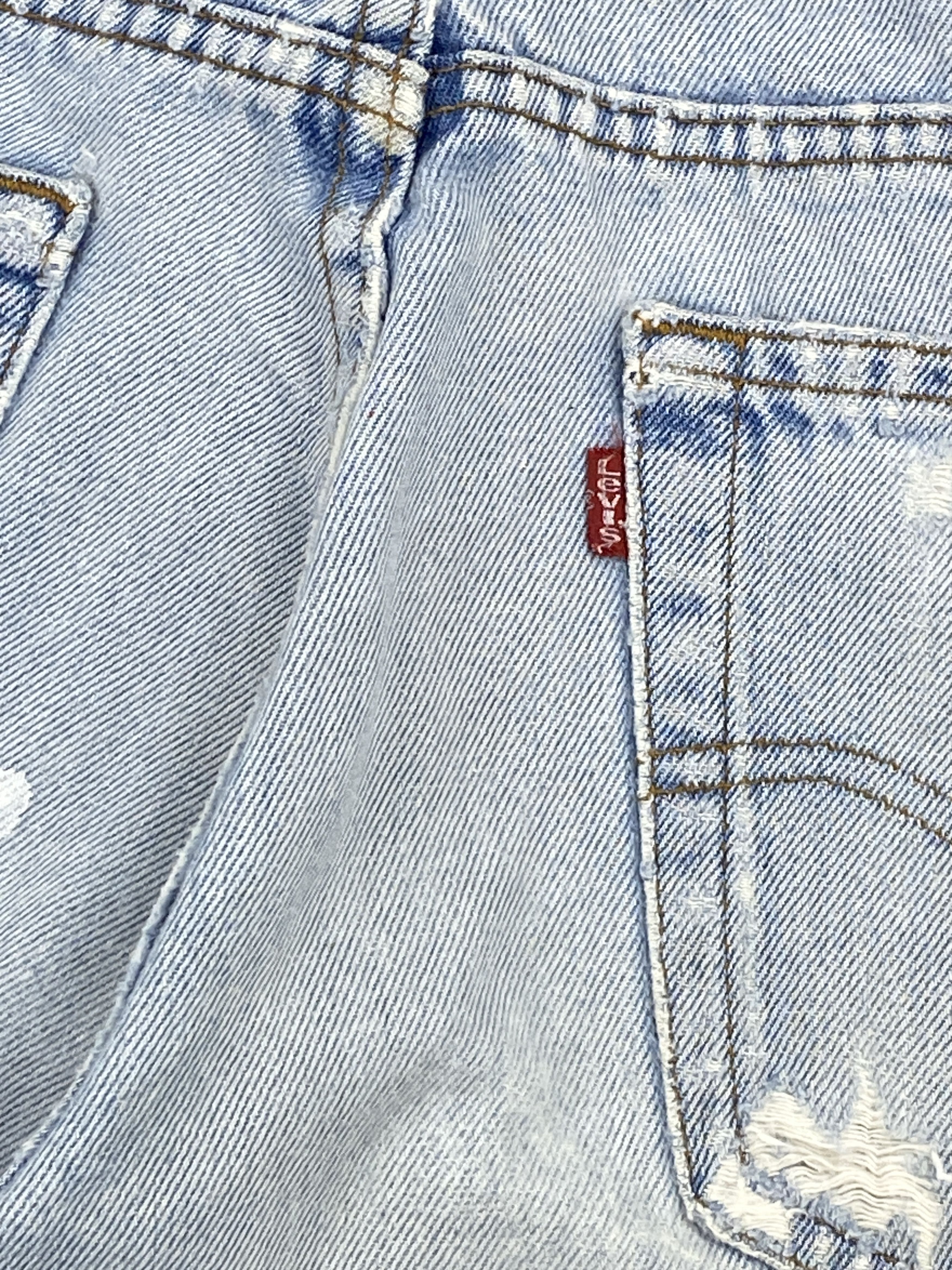 Levi's × Vintage Distressed Vintage 90s Levis 560 Light Wash Jeans DP2323 Size US 33 - 6 Thumbnail