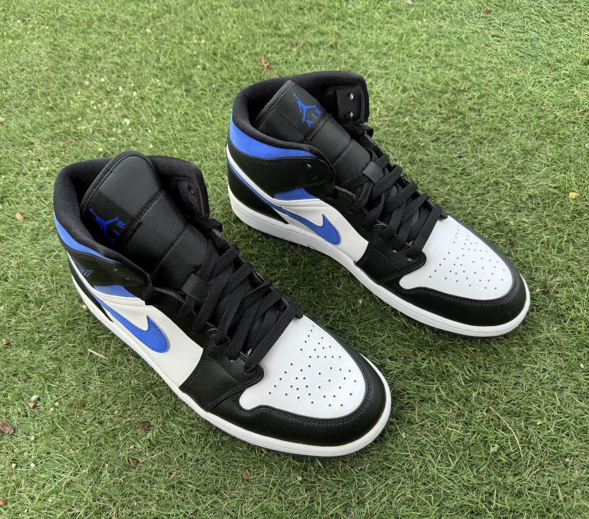 NIKE AIR JORDAN 1 MID RETRO SNEAKERS