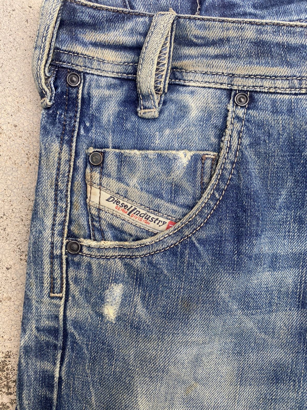 Designer × Diesel Diesel Distressed Claw Mark Faded Denim Jeans Size US 30 / EU 46 - 5 Thumbnail