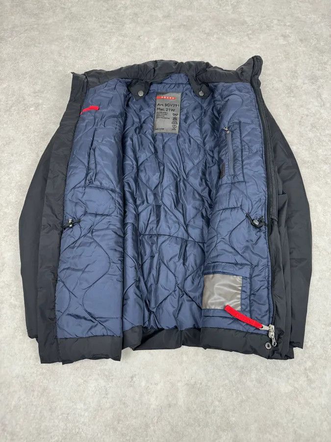 Prada 2000s Prada Black Puffer Asymmetrical Jacket Size US L / EU 52-54 / 3 - 10 Thumbnail