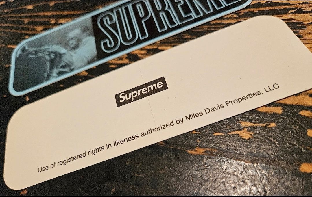 Supreme Supreme Miles Davis Blue Sticker SS21 Size ONE SIZE - 3 Thumbnail