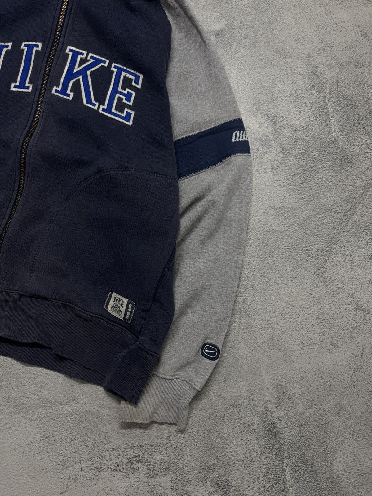 Nike Vintage Y2k Faded 🔥 Nike Zip Hoodie Spell Out Big Logo 00’s Size US L / EU 52-54 / 3 - 8 Thumbnail