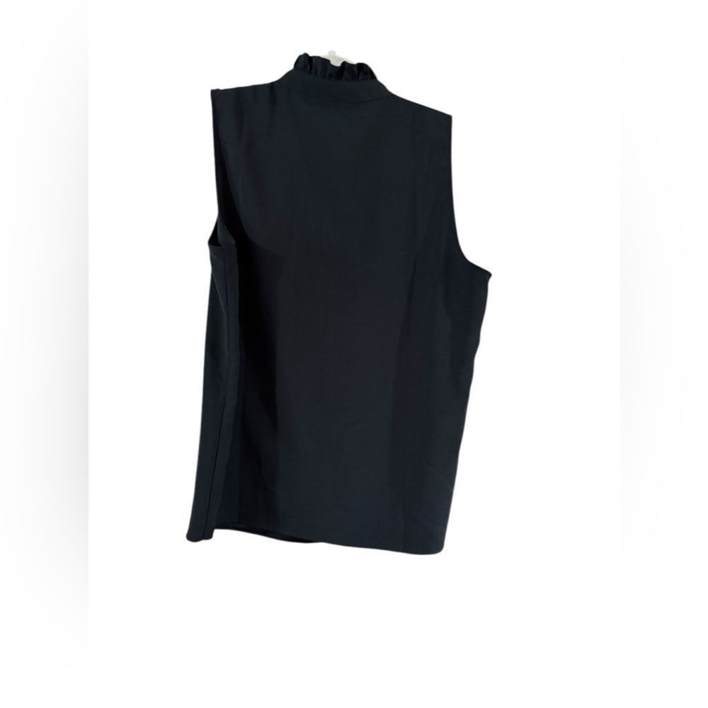 J.Crew J.Crew size 4 sleeveless black halfway button-down blouse Size S / US 4 / IT 40 - 2 Thumbnail
