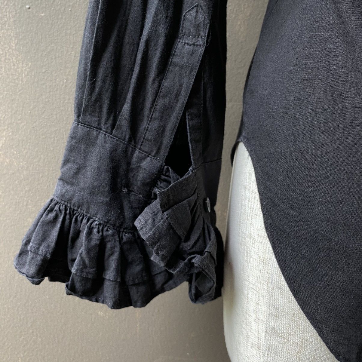 Seditionaries SEXY DYNAMITE Y2K Punk Black Ruffled Long Sleeve Blouse Size S / US 4 / IT 40 - 3 Thumbnail