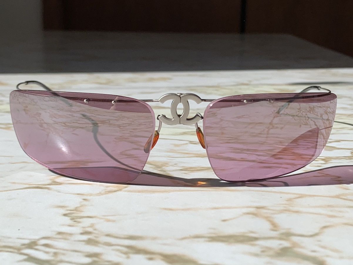 Chanel VINTAGE CHANEL LOGO FOLDABLE SUNGLASSES Size ONE SIZE - 2 Thumbnail