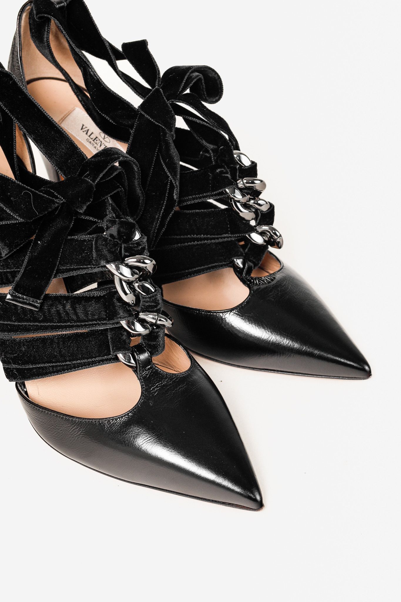Valentino Valentino Garavani Velvet Straps Chain Leather Pumps Size US 8.5 / IT 38.5 - 6 Thumbnail