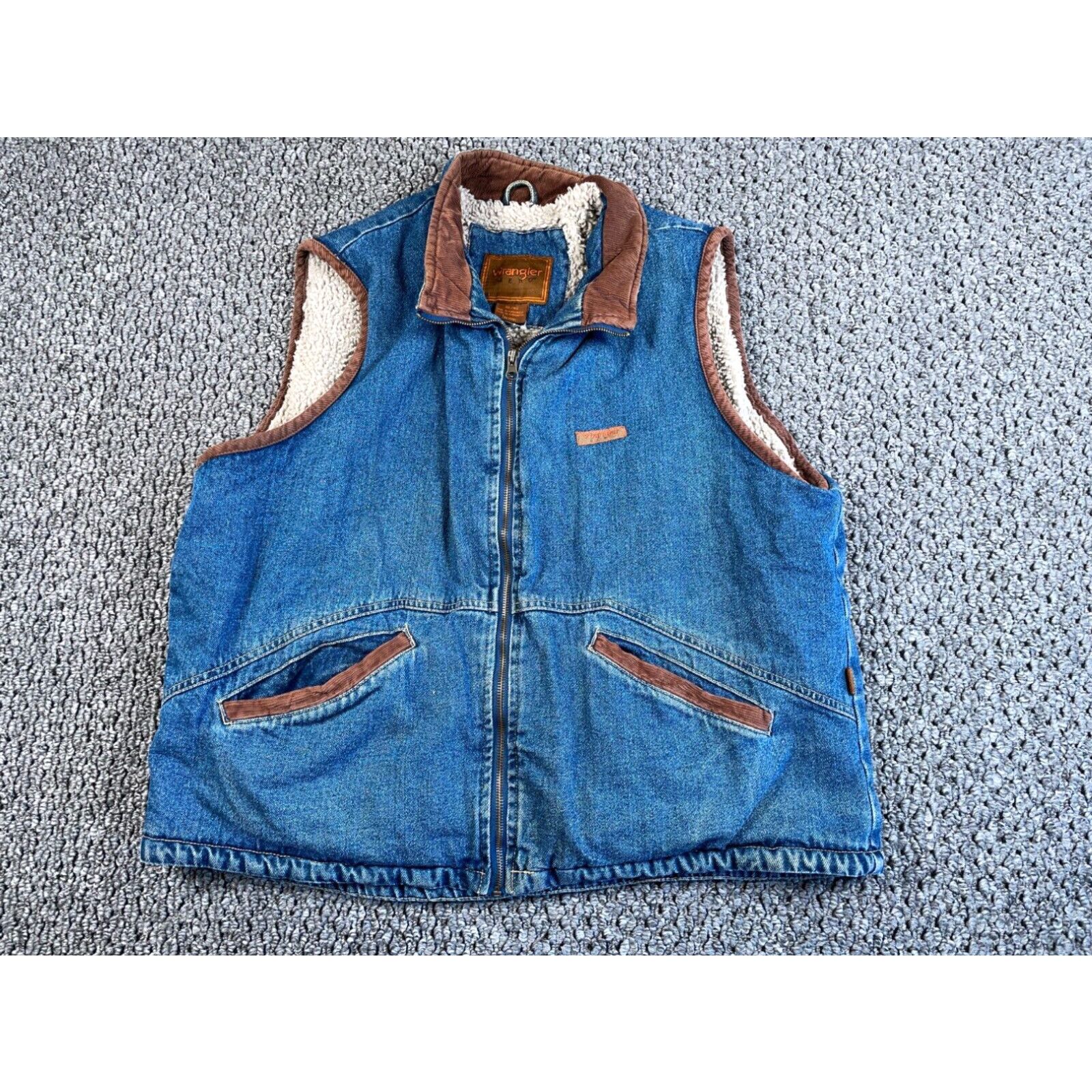 Wrangler deals Hero sleeveless denim jacket XL