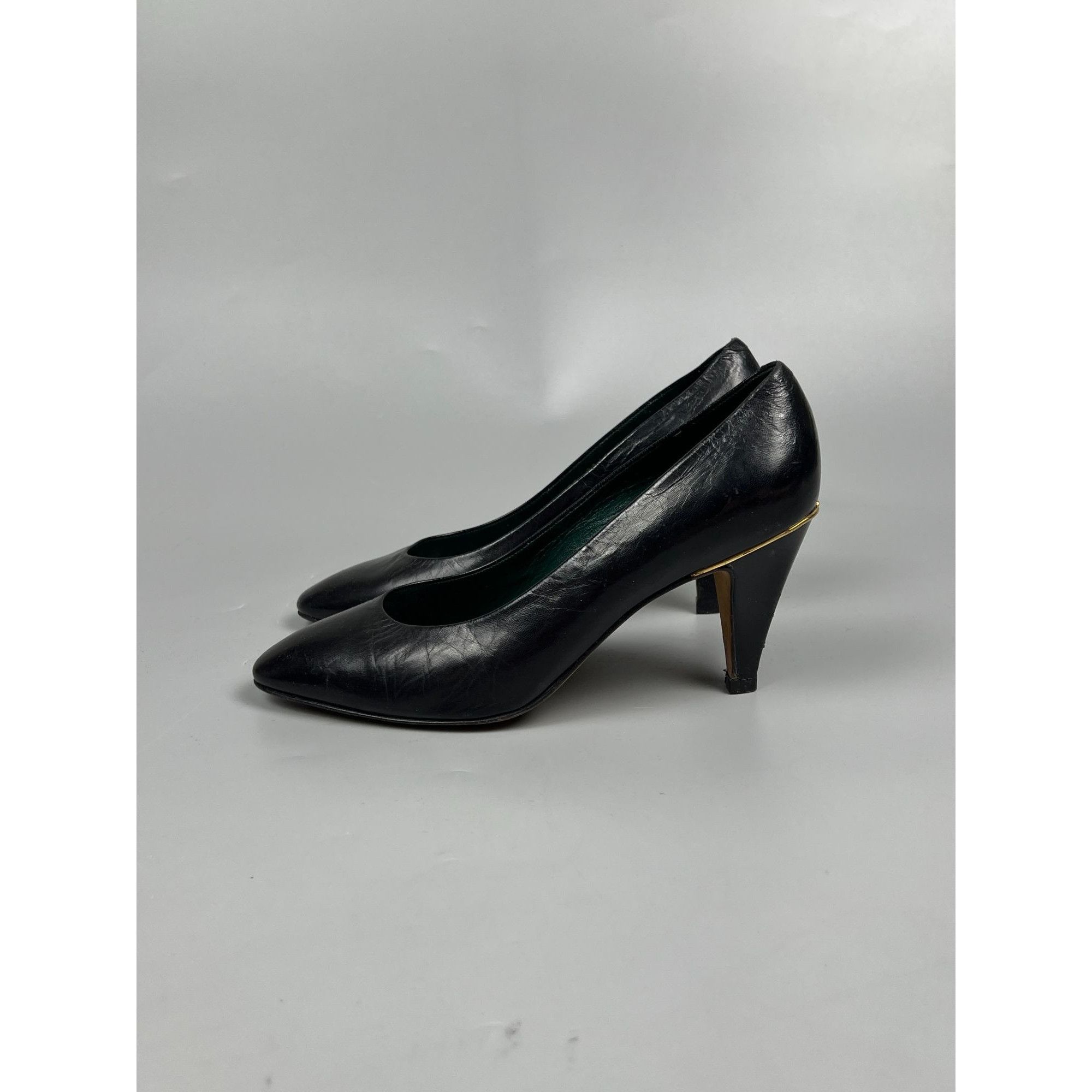 Gucci Gucci Vintage Pointed Toe Leather Pumps (Y1022) Size US 6 / IT 36 - 5 Thumbnail