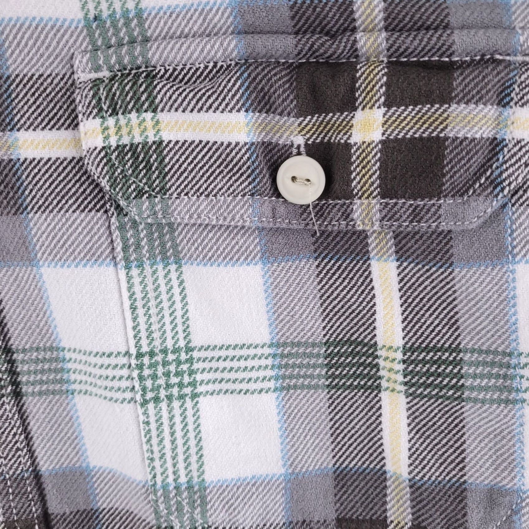 Eddie Bauer Eddie Bauer Shirt Mens Large Green Check Flannel Long Sleeve Button-Up Shirt Size US L / EU 52-54 / 3 - 4 Thumbnail