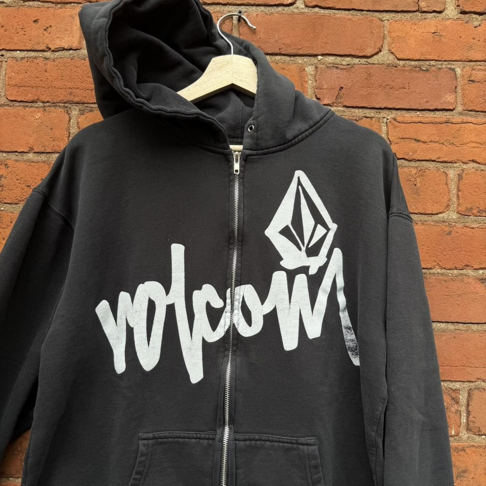 Volcom Vintage volcom zip up hoodie 00s L Size US L / EU 52-54 / 3 - 3 Thumbnail