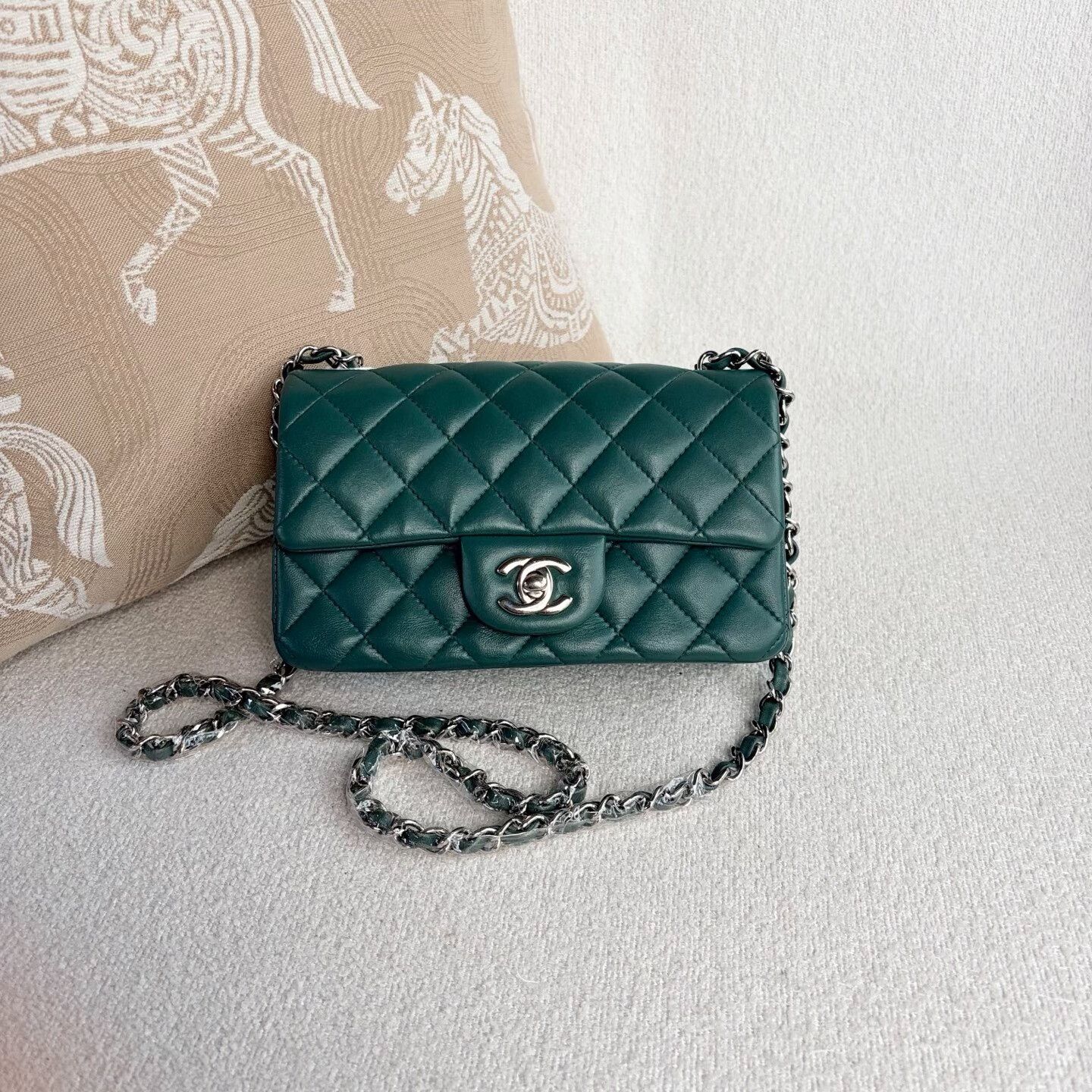 Chanel Pre-loved Bag Very good condition Size ONE SIZE - 1 Thumbnail
