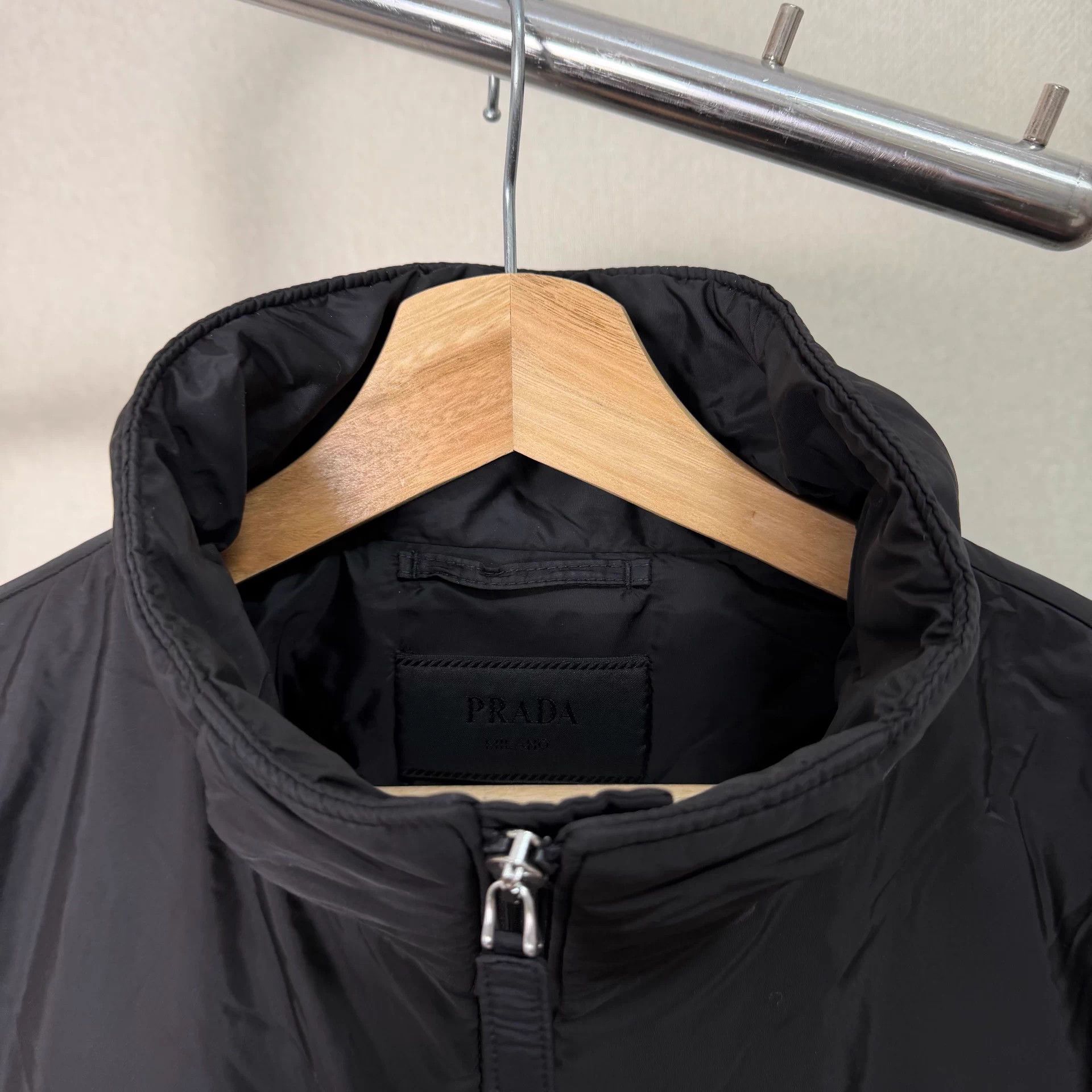 Prada PRADA Men's Solid Removable Hood Zip Longsleeve Jkt Black 50 Size US M / EU 48-50 / 2 - 3 Thumbnail