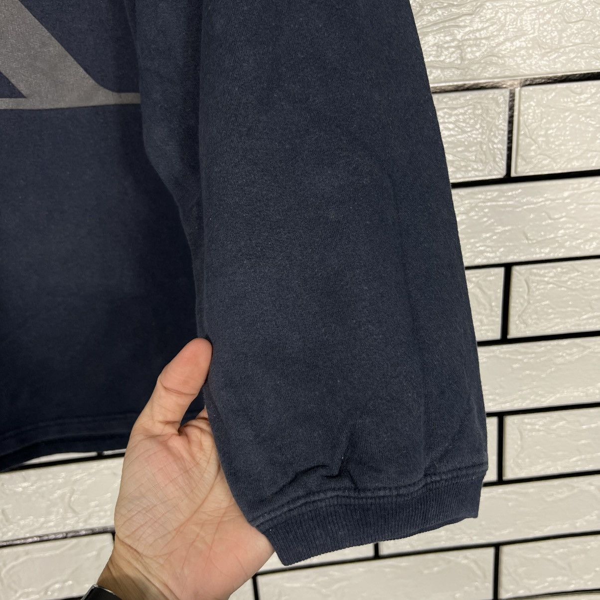 Calvin Klein CALVIN KLEIN Big Logo Crewneck Sweater Pullover #3940-C180 Size US M / EU 48-50 / 2 - 8 Thumbnail