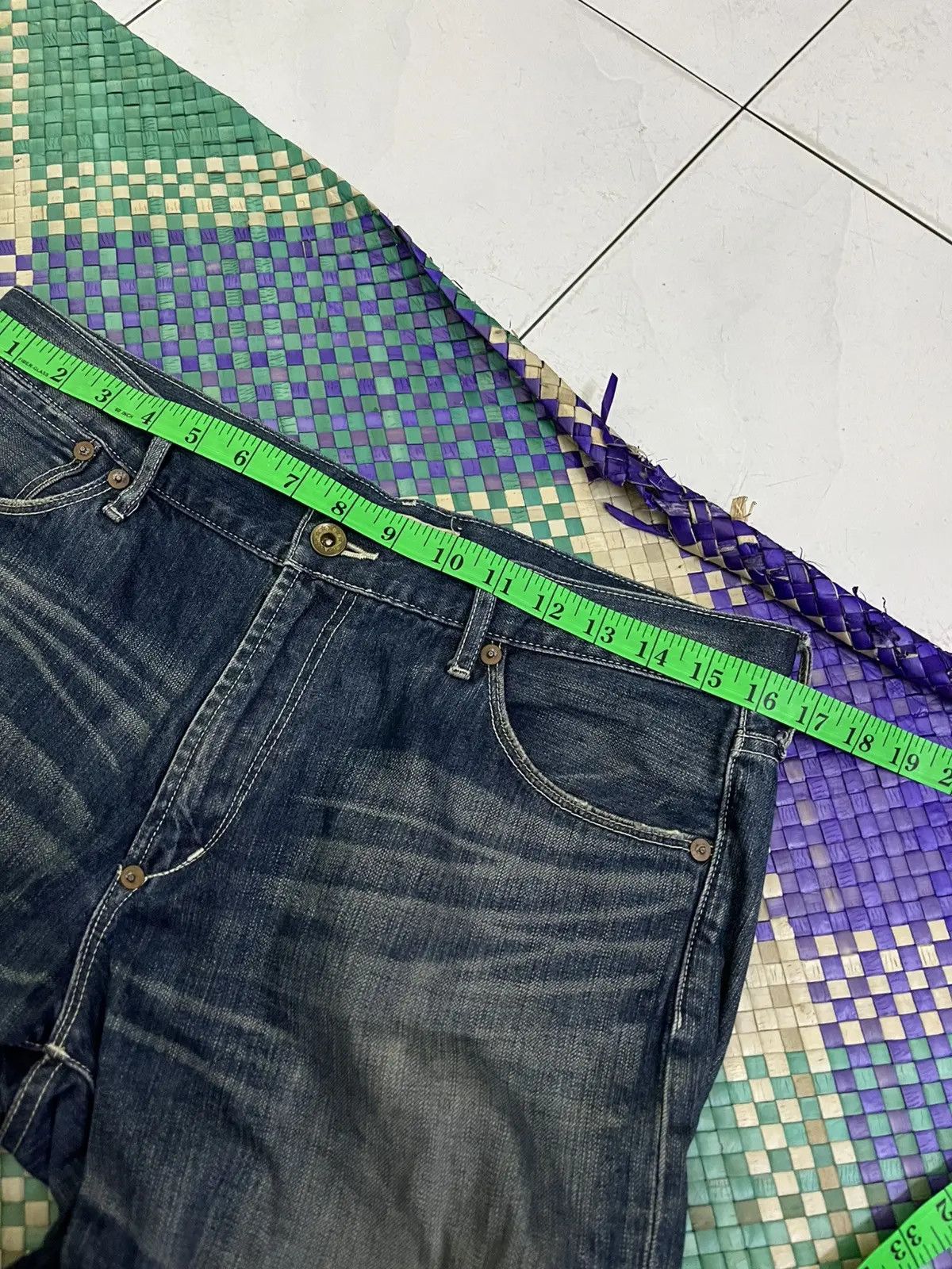 Uniqlo Uniqlo Buckle Back Denim Size US 33 - 3 Thumbnail